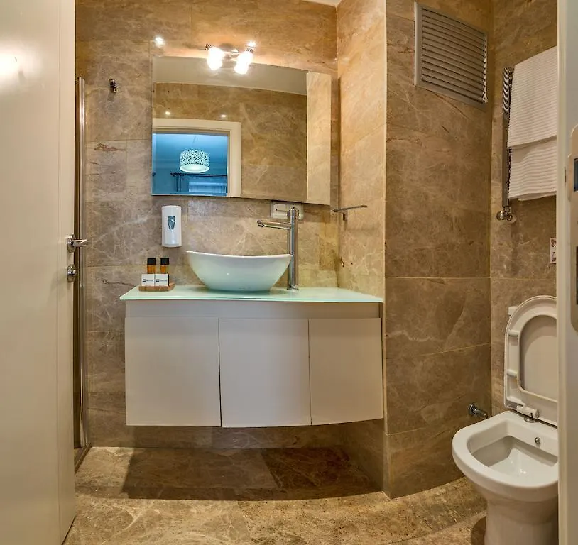 Iq Houses Mis Istanbul 3*,