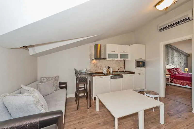 Iq Houses Mis Istanbul